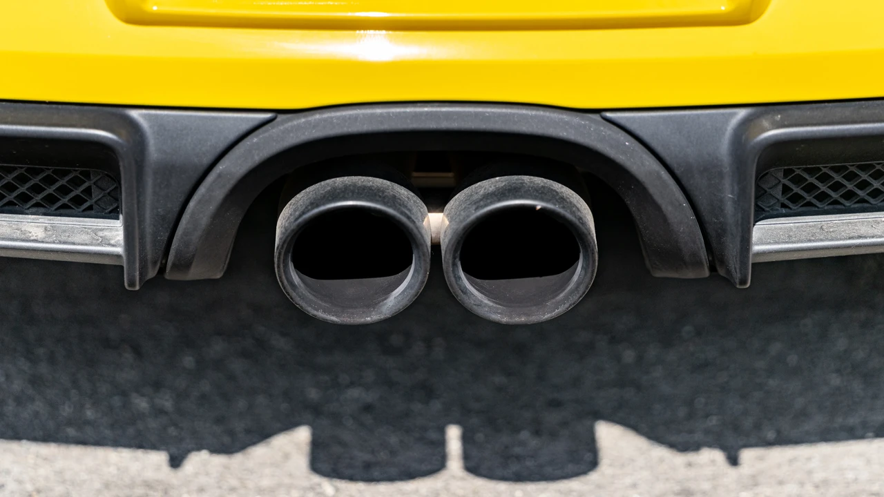 2016 Porsche 981 Cayman GT4 - Image 26 of 31
