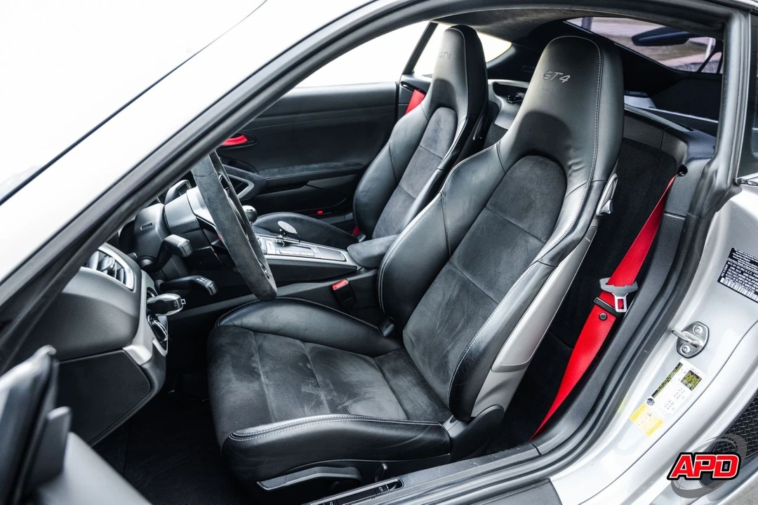 2016 Porsche 981 Cayman GT4 - Image 5 of 12