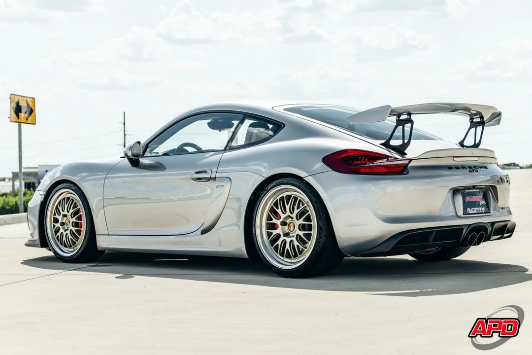 2016 Porsche 981 Cayman GT4 - Image 9 of 12