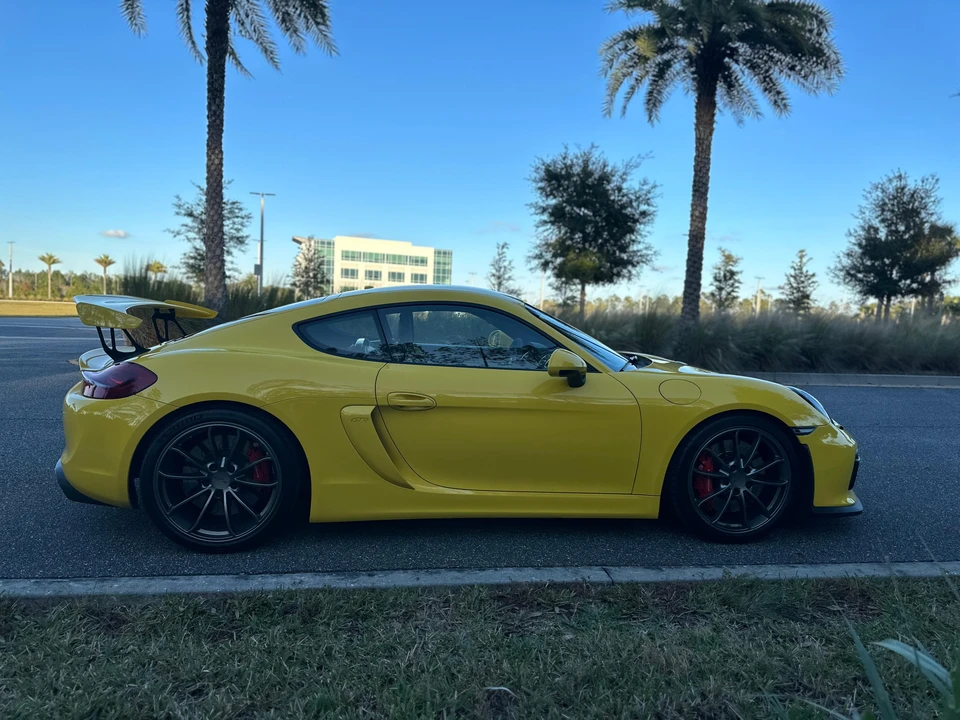 2016 Porsche 981 Cayman GT4 - Image 11 of 31