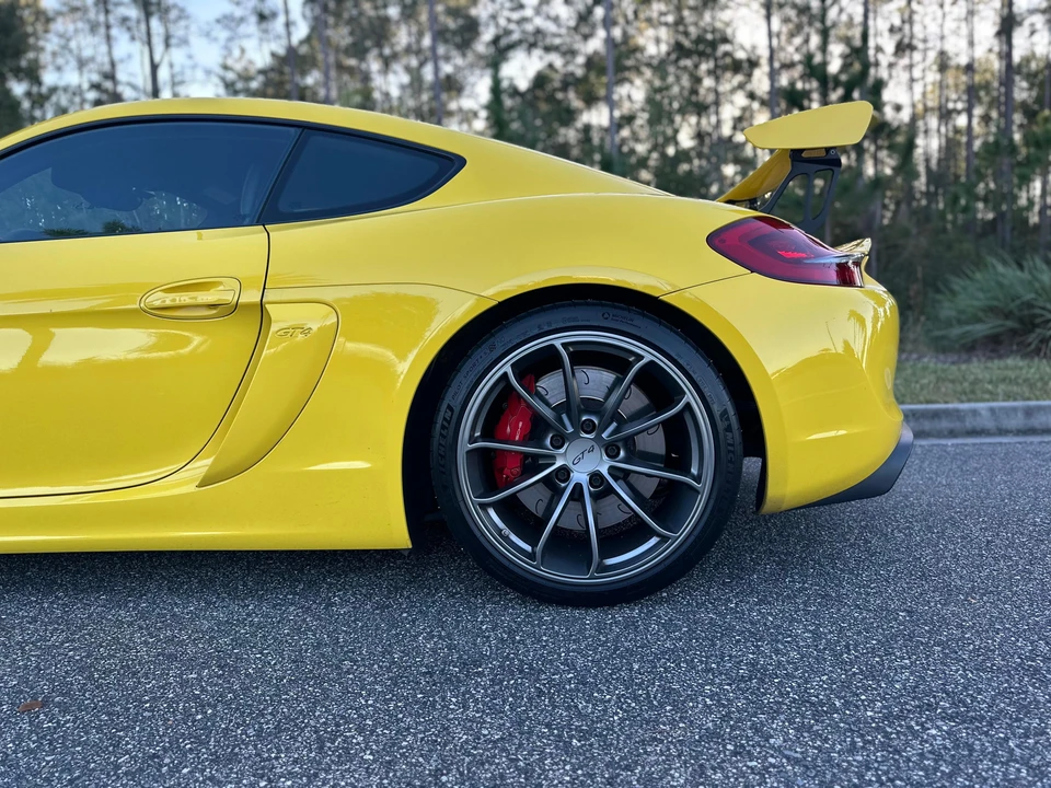 2016 Porsche 981 Cayman GT4 - Image 29 of 31