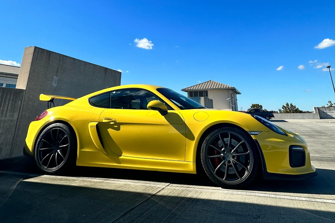 2016 Porsche 981 Cayman GT4 - Image 13 of 31