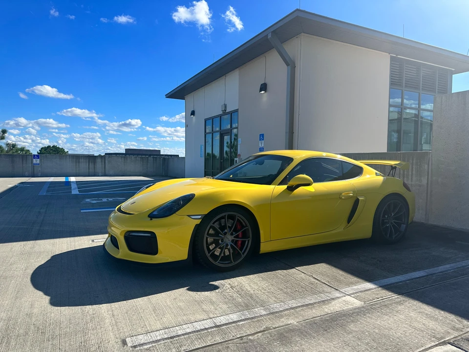 2016 Porsche 981 Cayman GT4 - Image 8 of 31