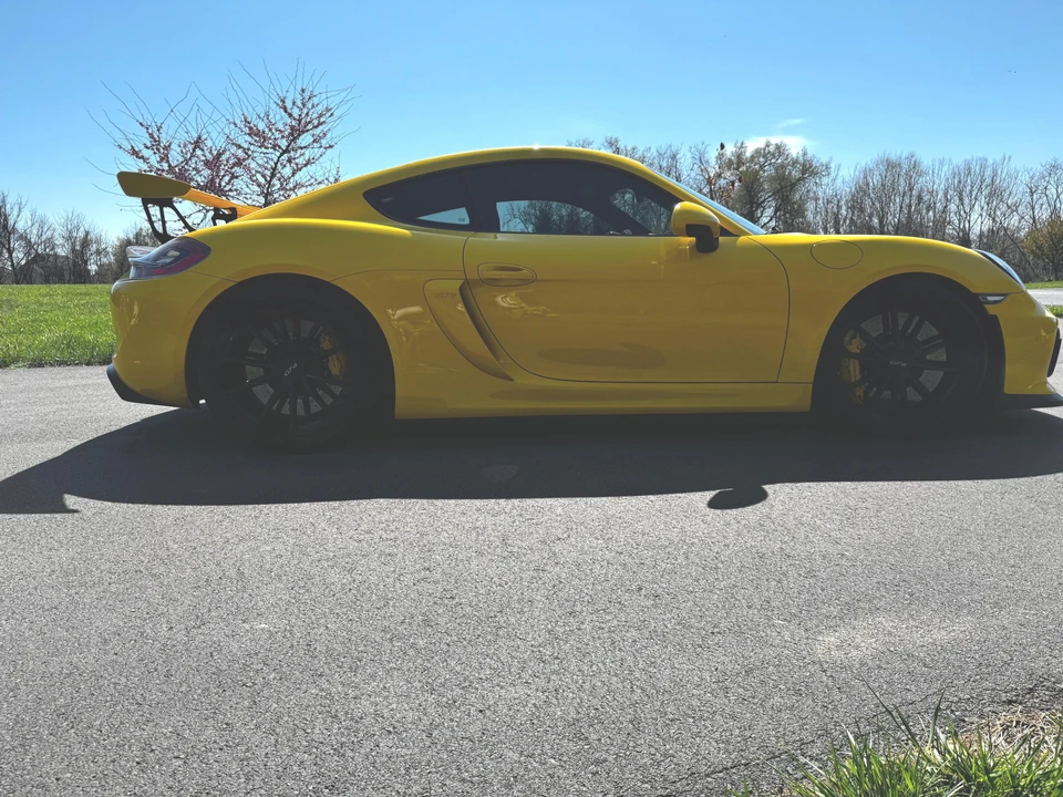2016 Porsche 981 Cayman GT4 - Image 26 of 31
