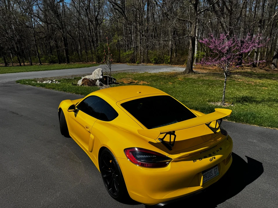 2016 Porsche 981 Cayman GT4 - Image 18 of 31