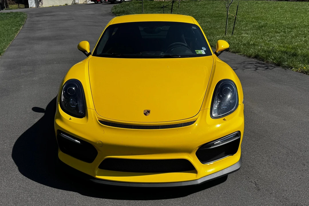 2016 Porsche 981 Cayman GT4 - Image 2 of 31