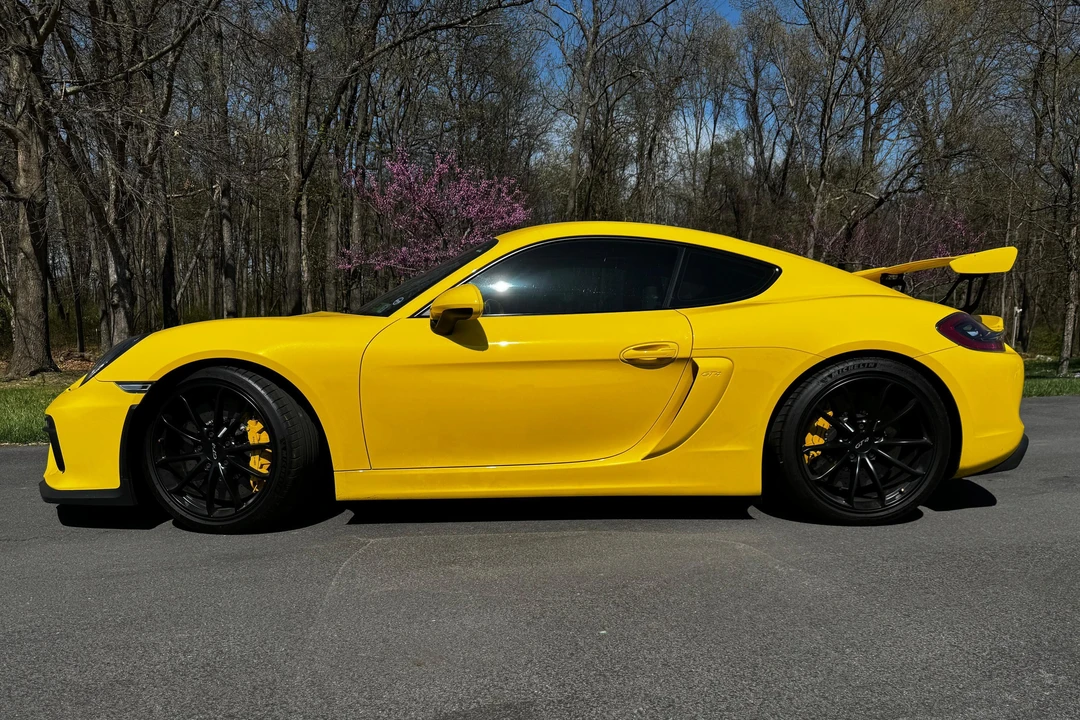 2016 Porsche 981 Cayman GT4 - Image 3 of 31