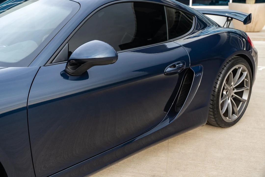 2016 Porsche 981 Cayman GT4 - Image 29 of 31
