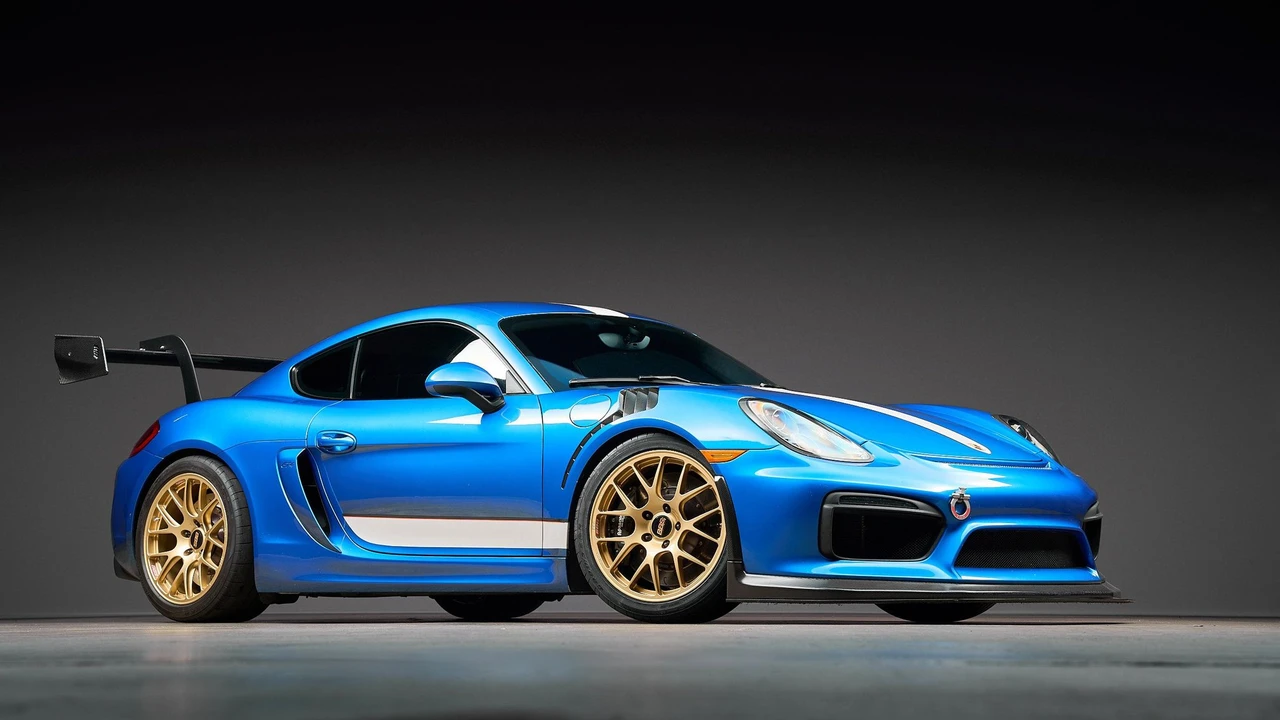 2016 Porsche 981 Cayman GT4 - Image 7 of 16