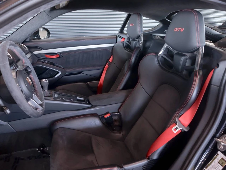 2016 Porsche 981 Cayman GT4 - Image 5 of 5