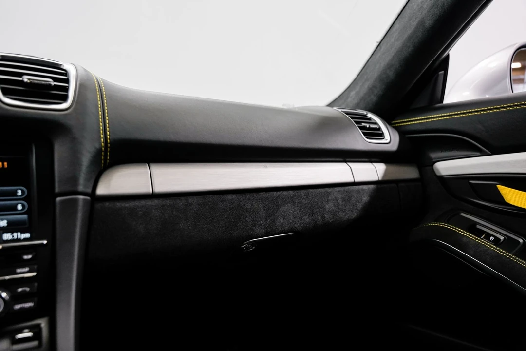 2016 Porsche 981 Cayman GT4 - Image 16 of 31