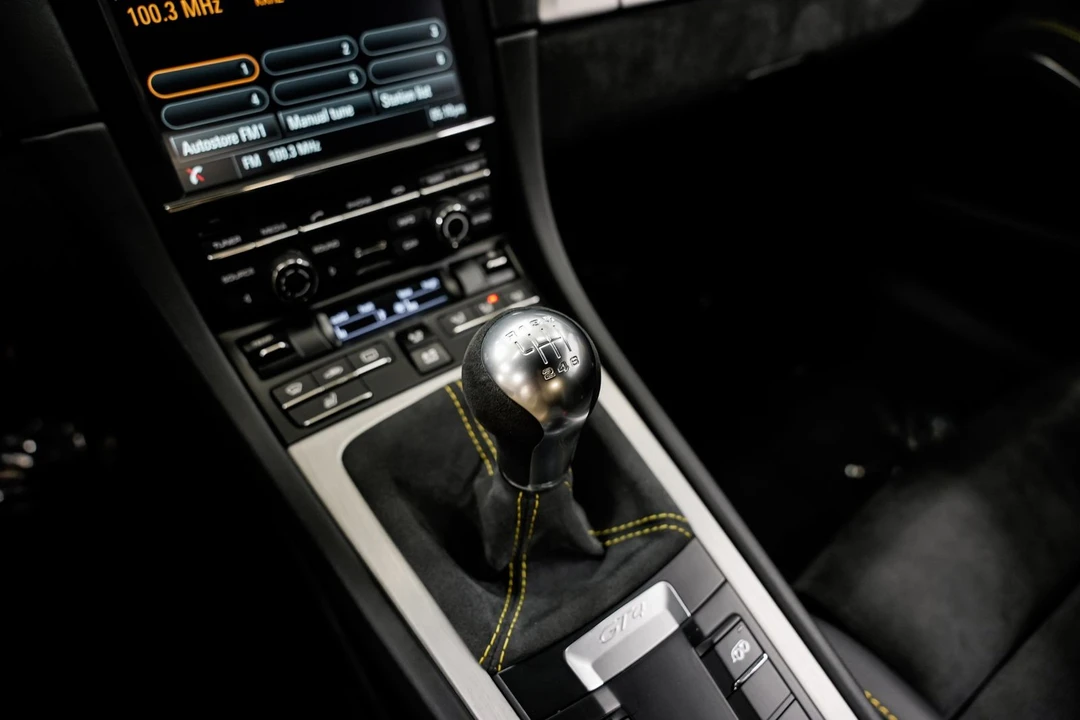 2016 Porsche 981 Cayman GT4 - Image 14 of 31