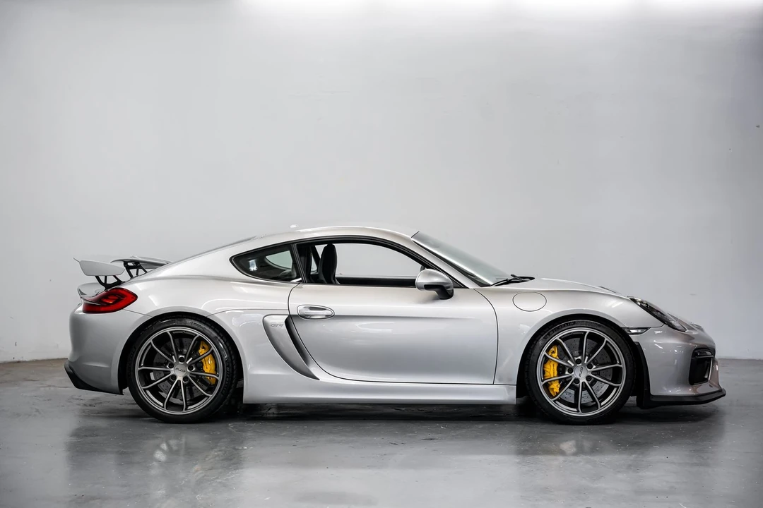 2016 Porsche 981 Cayman GT4 - Image 3 of 31