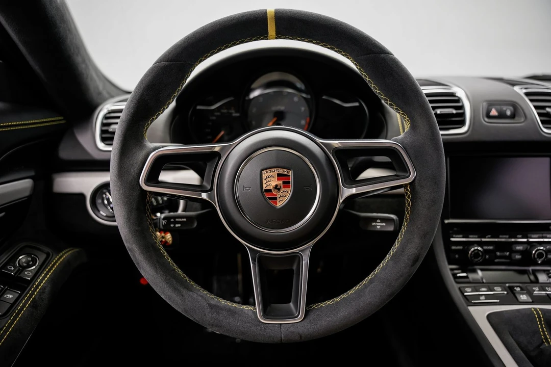 2016 Porsche 981 Cayman GT4 - Image 11 of 31