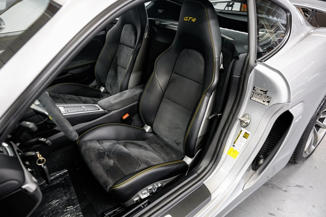 2016 Porsche 981 Cayman GT4 - Image 18 of 31