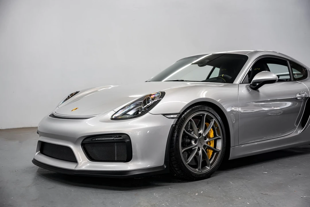 2016 Porsche 981 Cayman GT4 - Image 26 of 31
