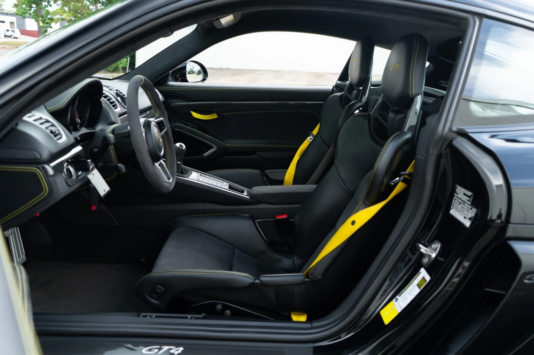 2016 Porsche 981 Cayman GT4 - Image 6 of 31