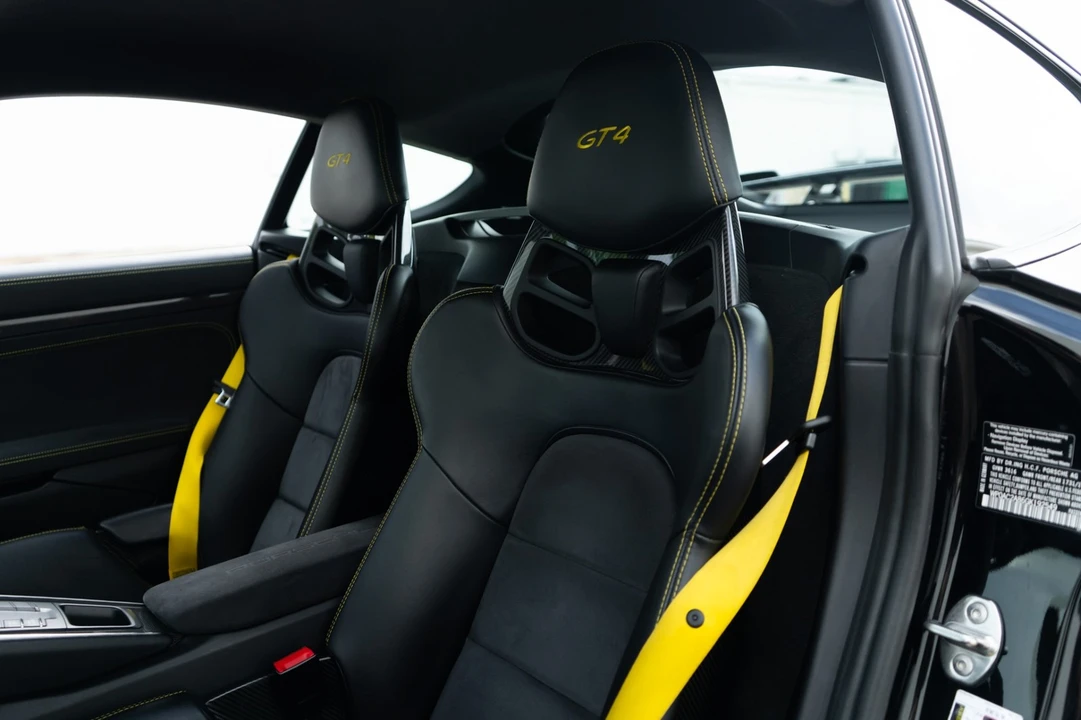 2016 Porsche 981 Cayman GT4 - Image 26 of 31