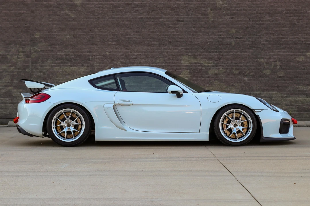 2016 Porsche 981 Cayman GT4 - Image 3 of 31