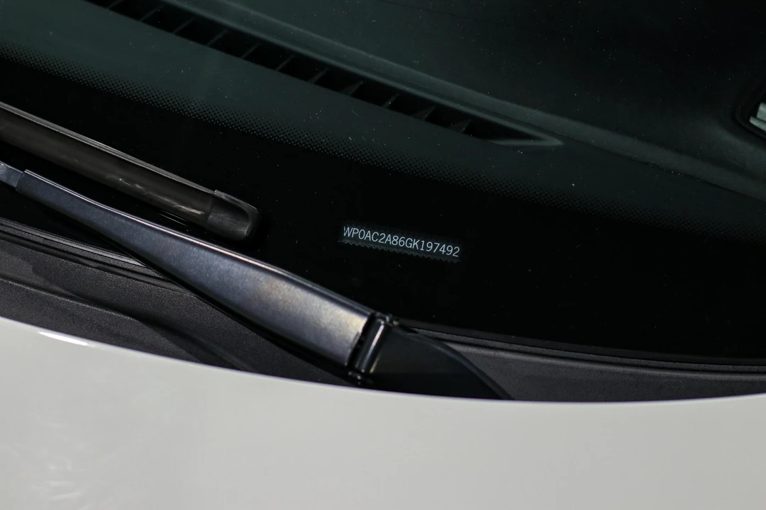 2016 Porsche 981 Cayman GT4 - Image 23 of 31
