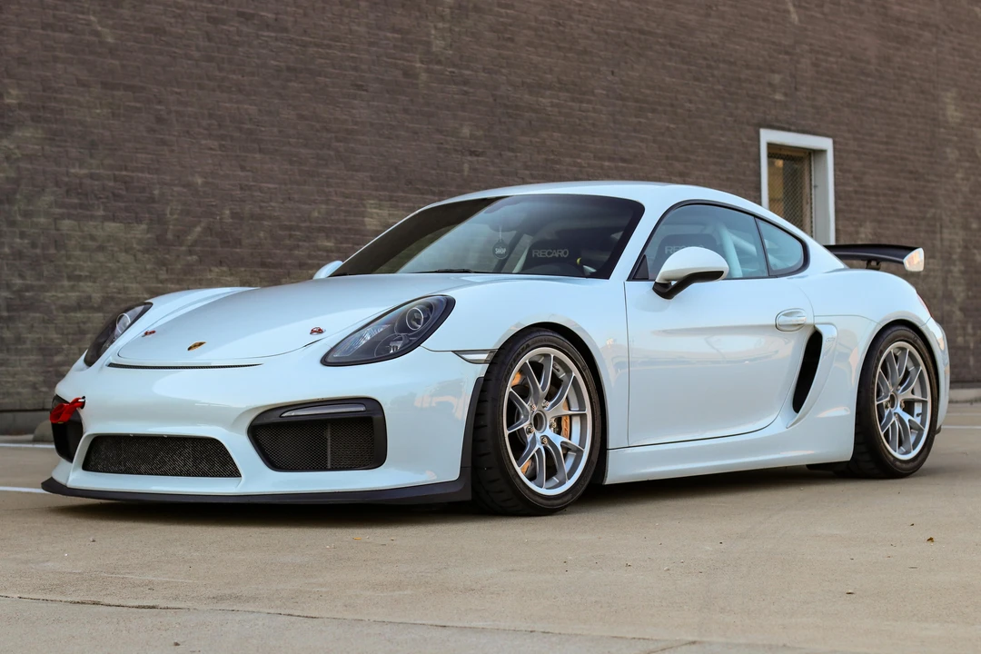 2016 Porsche 981 Cayman GT4 - Image 11 of 31