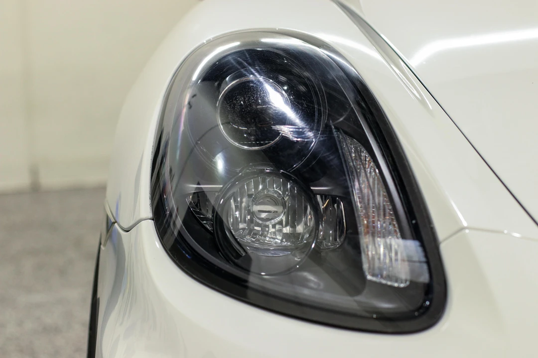 2016 Porsche 981 Cayman GT4 - Image 19 of 31
