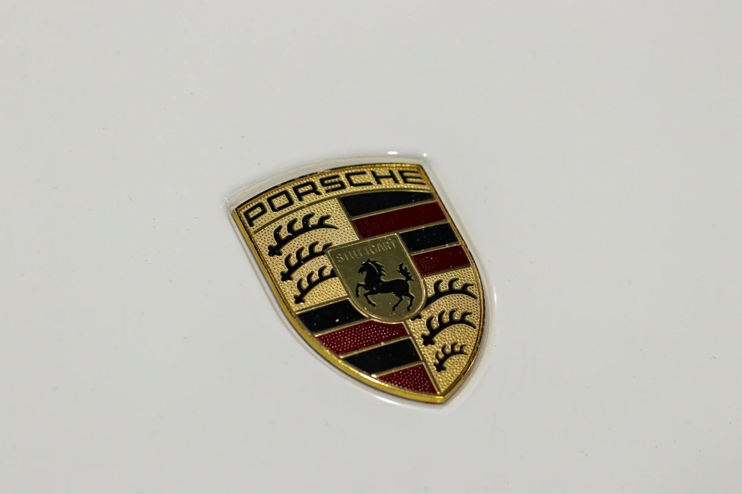 2016 Porsche 981 Cayman GT4 - Image 20 of 31
