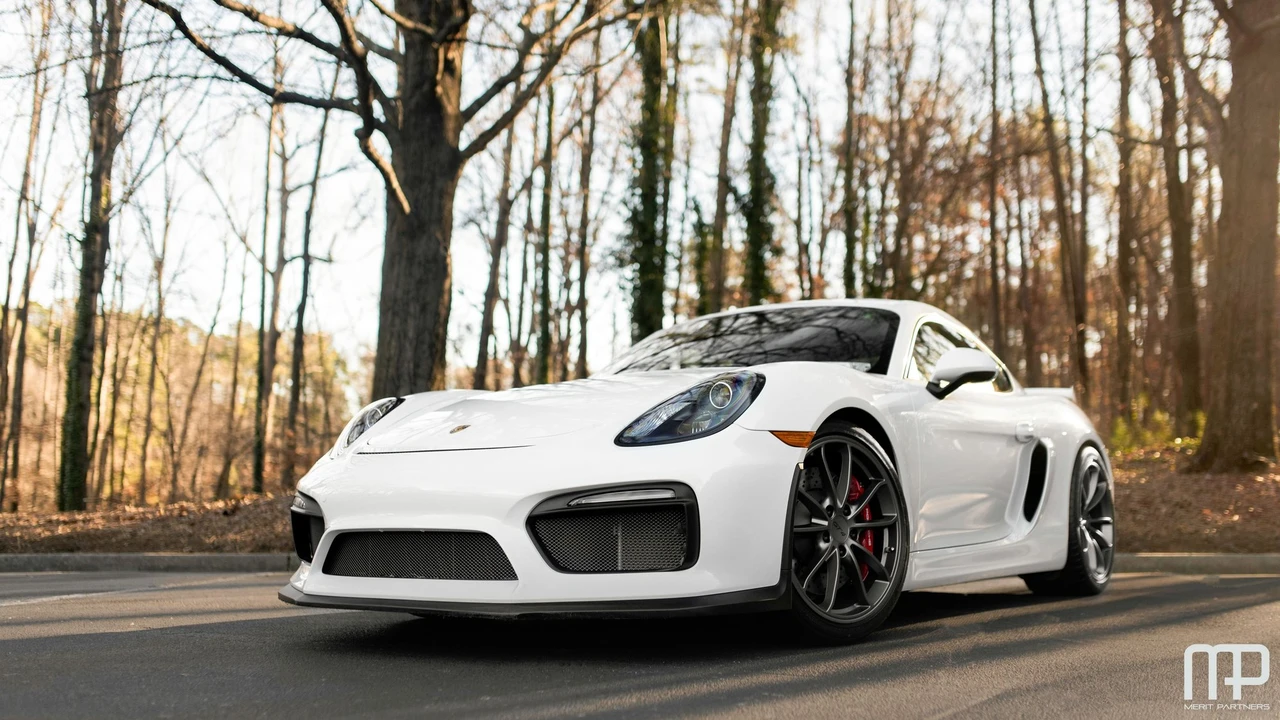 2016 Porsche 981 Cayman GT4 - Image 3 of 31