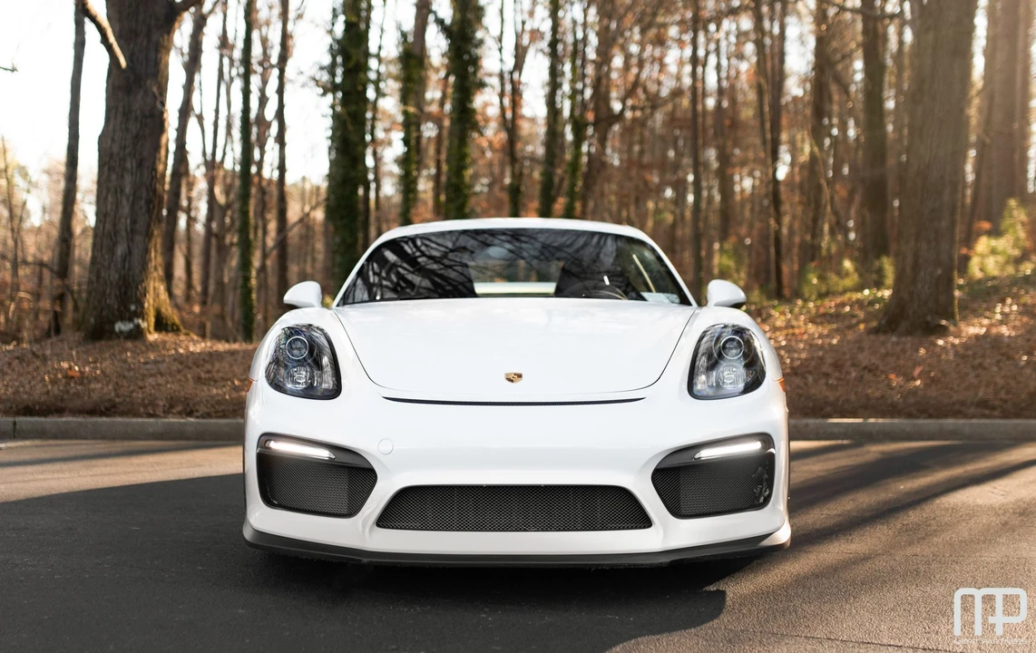 2016 Porsche 981 Cayman GT4 - Image 2 of 31