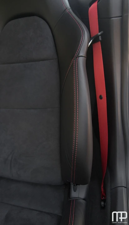 2016 Porsche 981 Cayman GT4 - Image 22 of 31