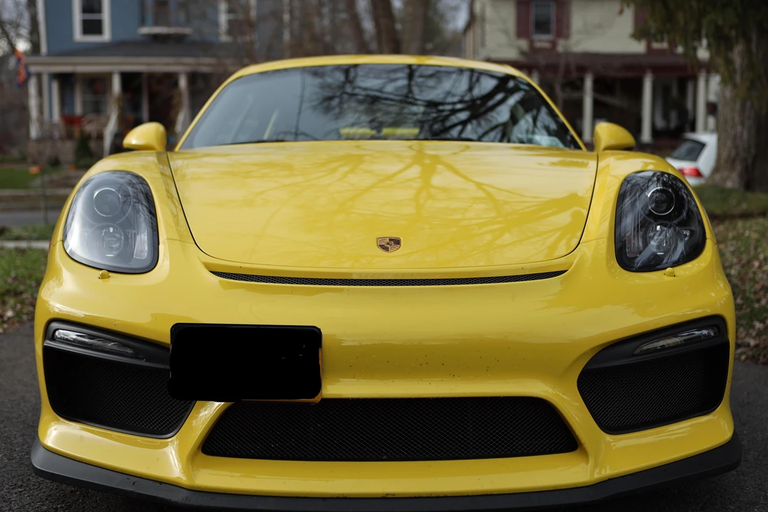 2016 Porsche 981 Cayman GT4 - Image 2 of 14