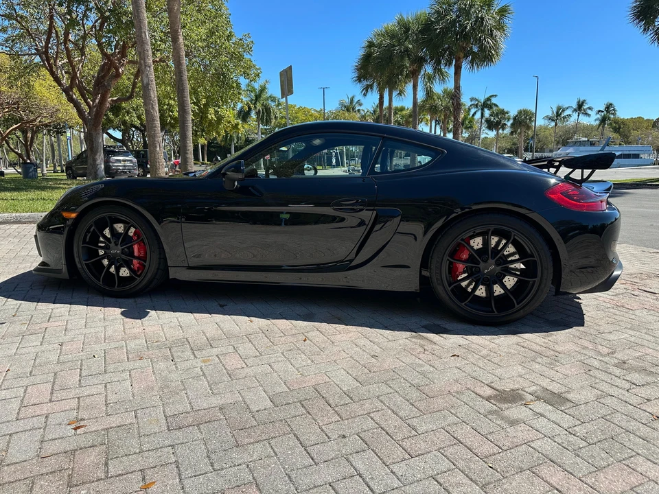 2016 Porsche 981 Cayman GT4 - Image 9 of 31