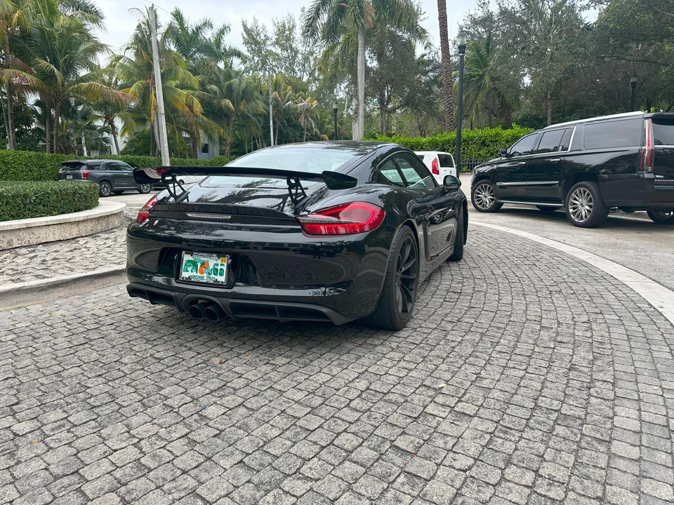 2016 Porsche 981 Cayman GT4 - Image 25 of 31