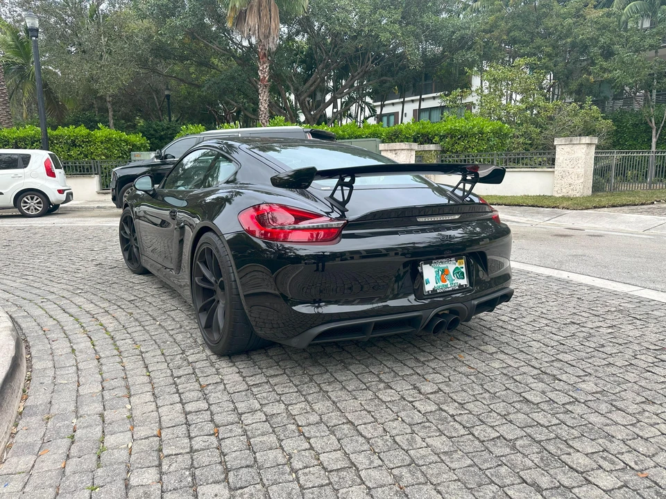 2016 Porsche 981 Cayman GT4 - Image 23 of 31