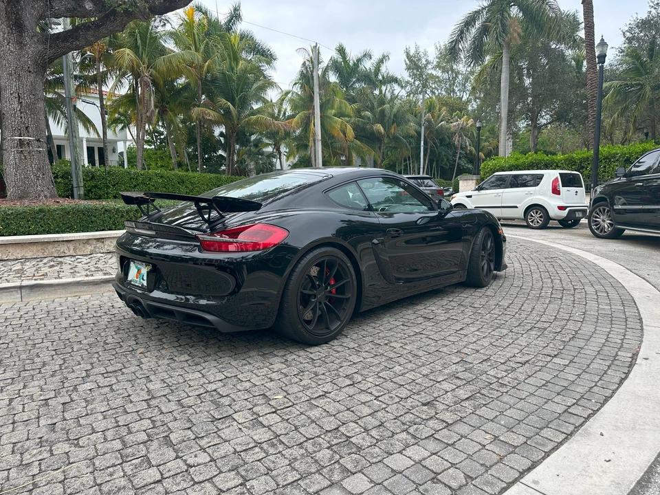2016 Porsche 981 Cayman GT4 - Image 26 of 31