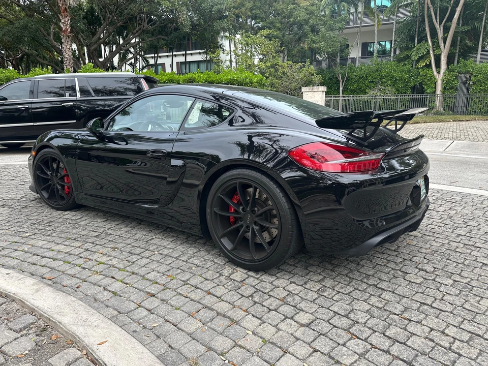 2016 Porsche 981 Cayman GT4 - Image 22 of 31