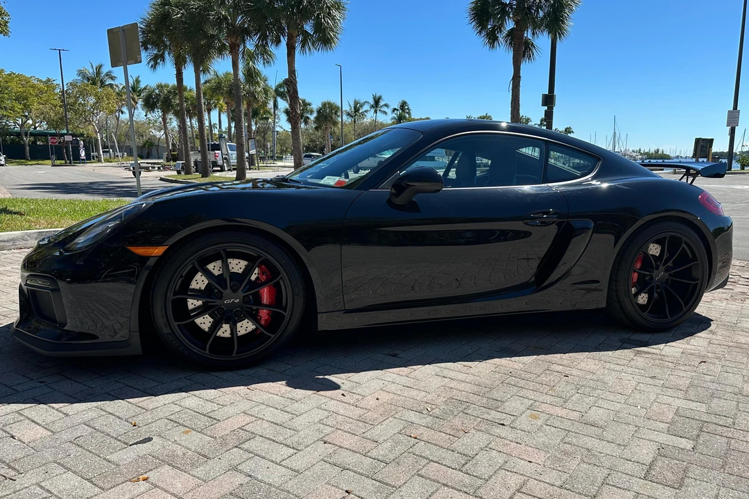 2016 Porsche 981 Cayman GT4 - Image 3 of 31