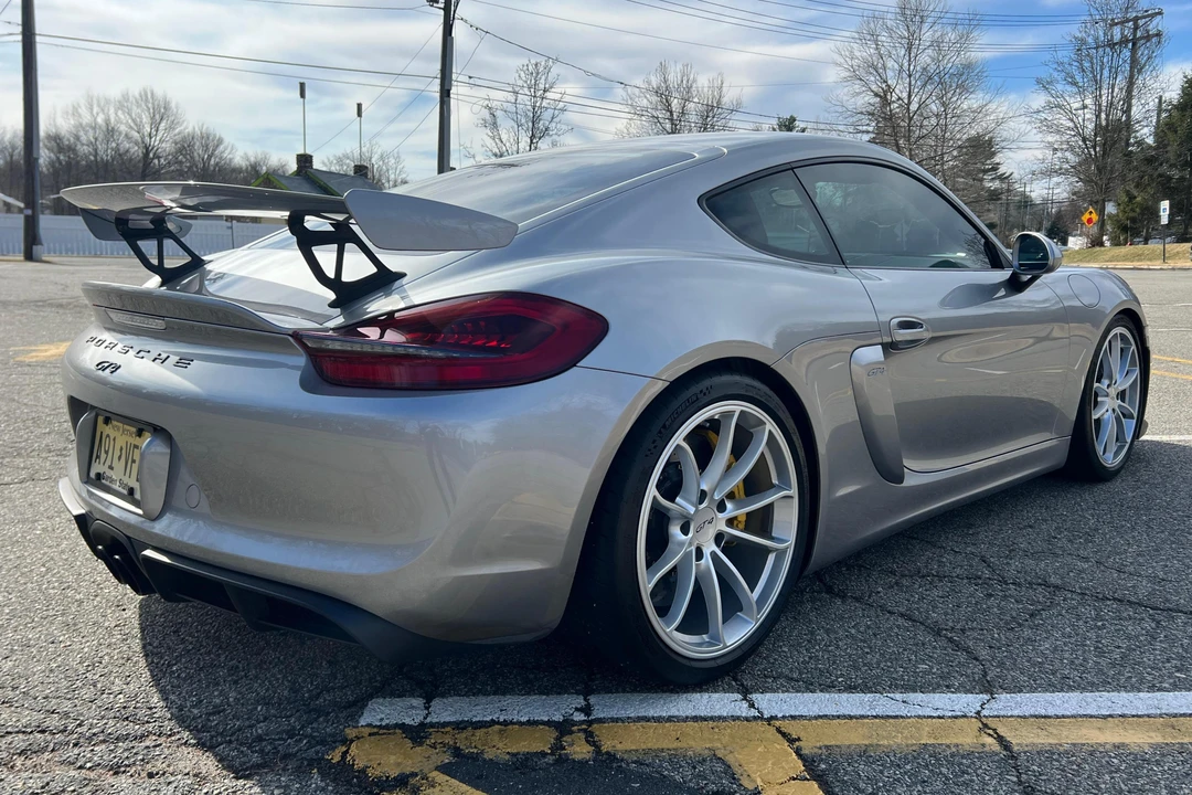 2016 Porsche 981 Cayman GT4 - Image 4 of 31