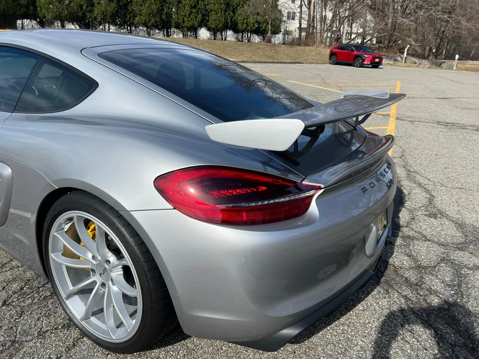2016 Porsche 981 Cayman GT4 - Image 24 of 31