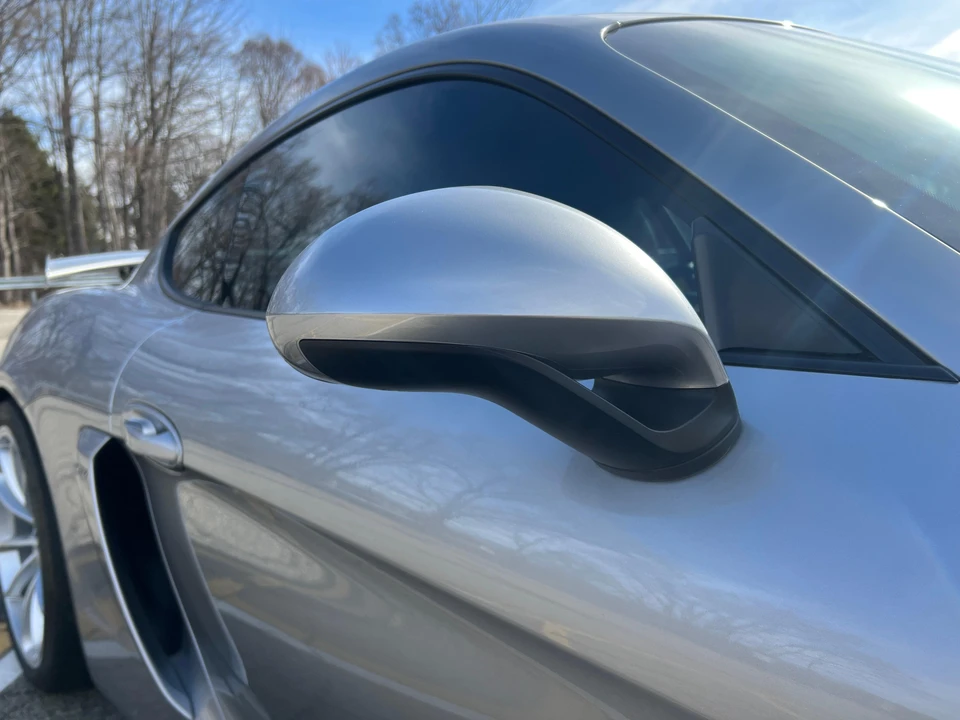 2016 Porsche 981 Cayman GT4 - Image 28 of 31