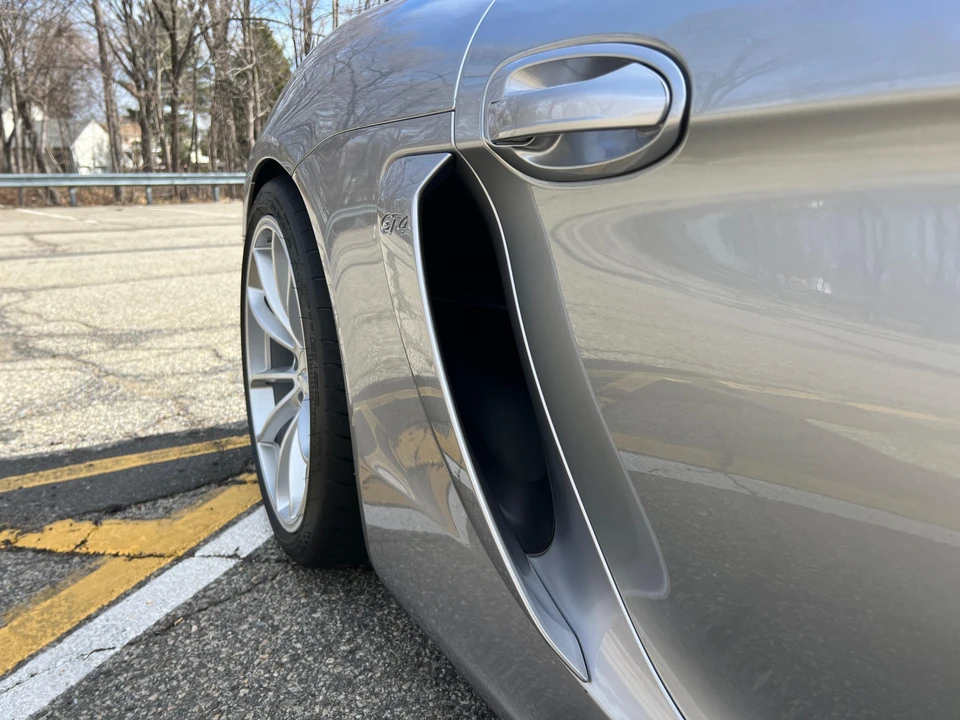 2016 Porsche 981 Cayman GT4 - Image 27 of 31