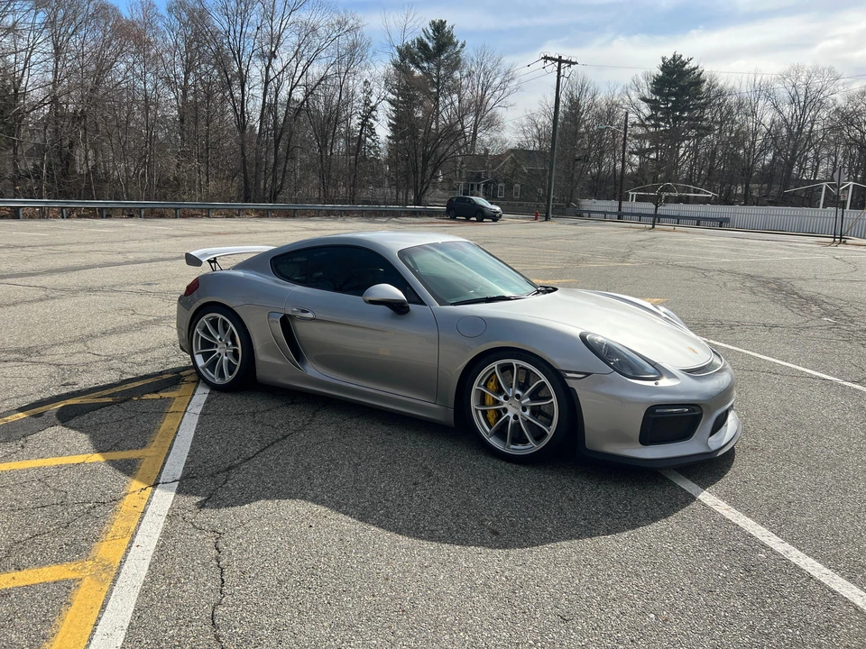 2016 Porsche 981 Cayman GT4 - Image 13 of 31