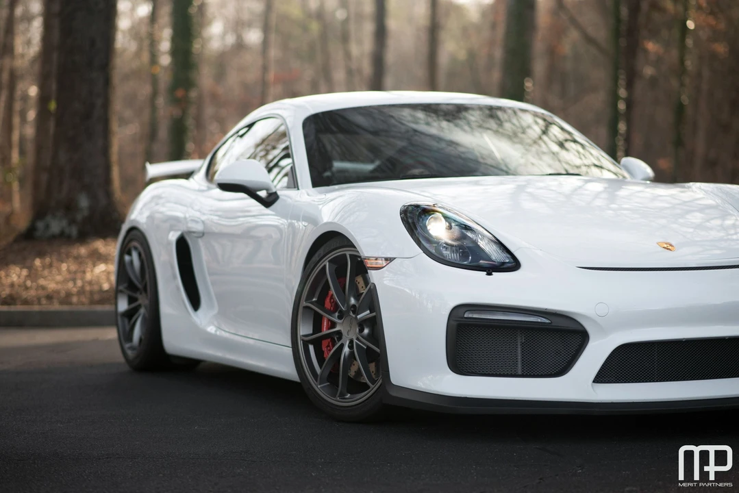 2016 Porsche 981 Cayman GT4 - Image 5 of 31