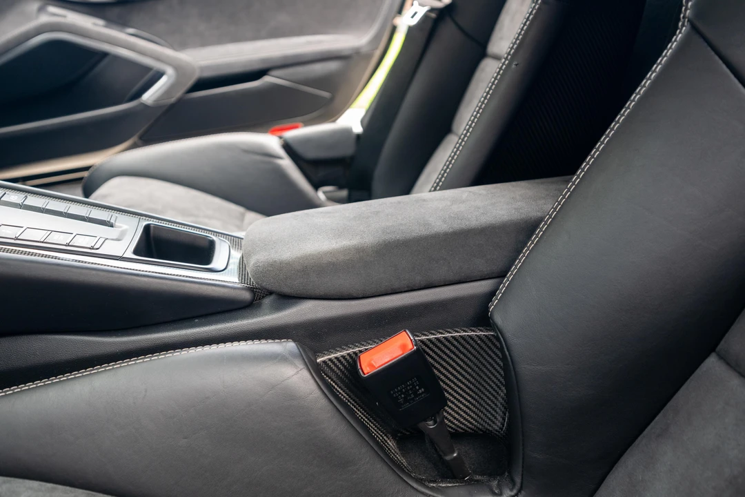 2016 Porsche 981 Cayman GT4 - Image 20 of 31
