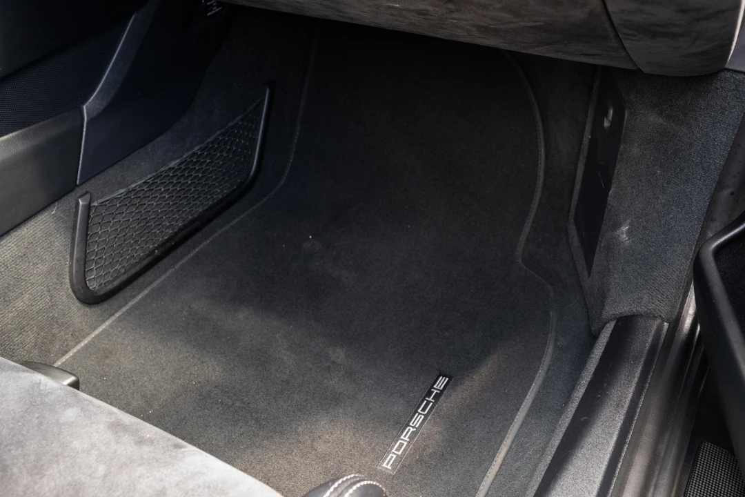 2016 Porsche 981 Cayman GT4 - Image 30 of 31