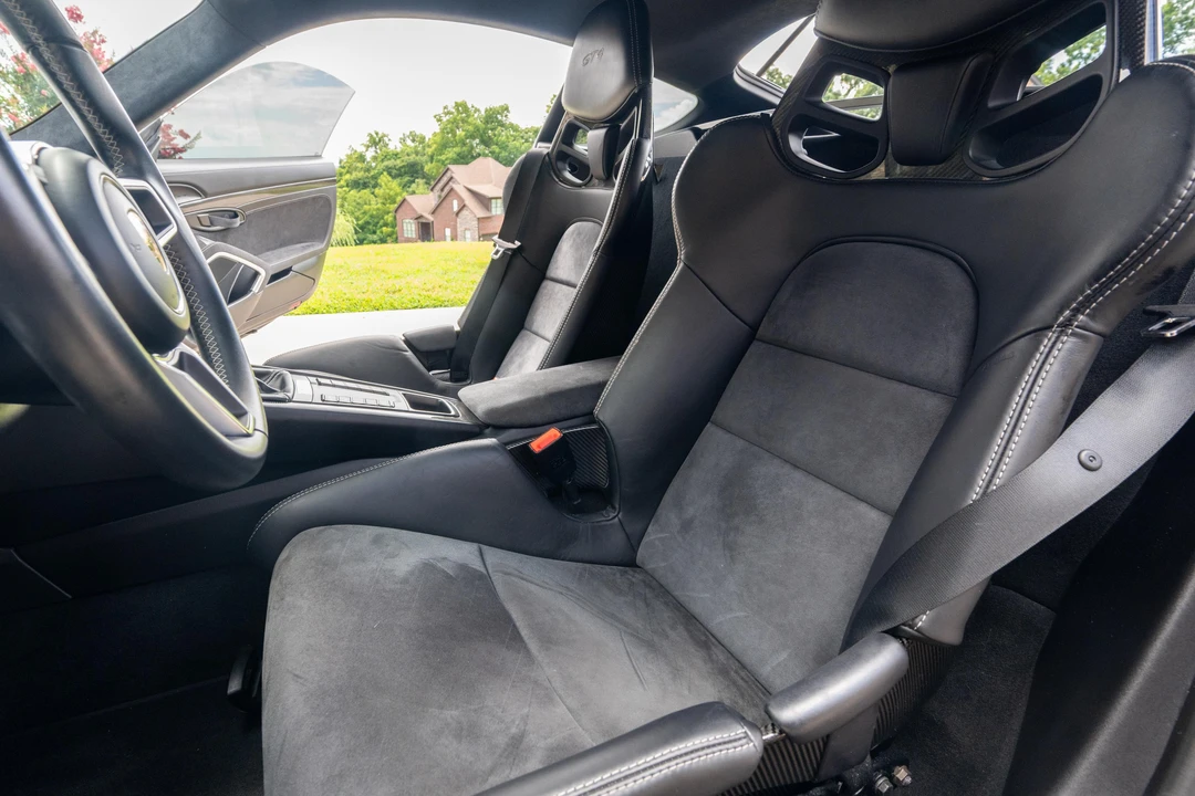 2016 Porsche 981 Cayman GT4 - Image 14 of 31