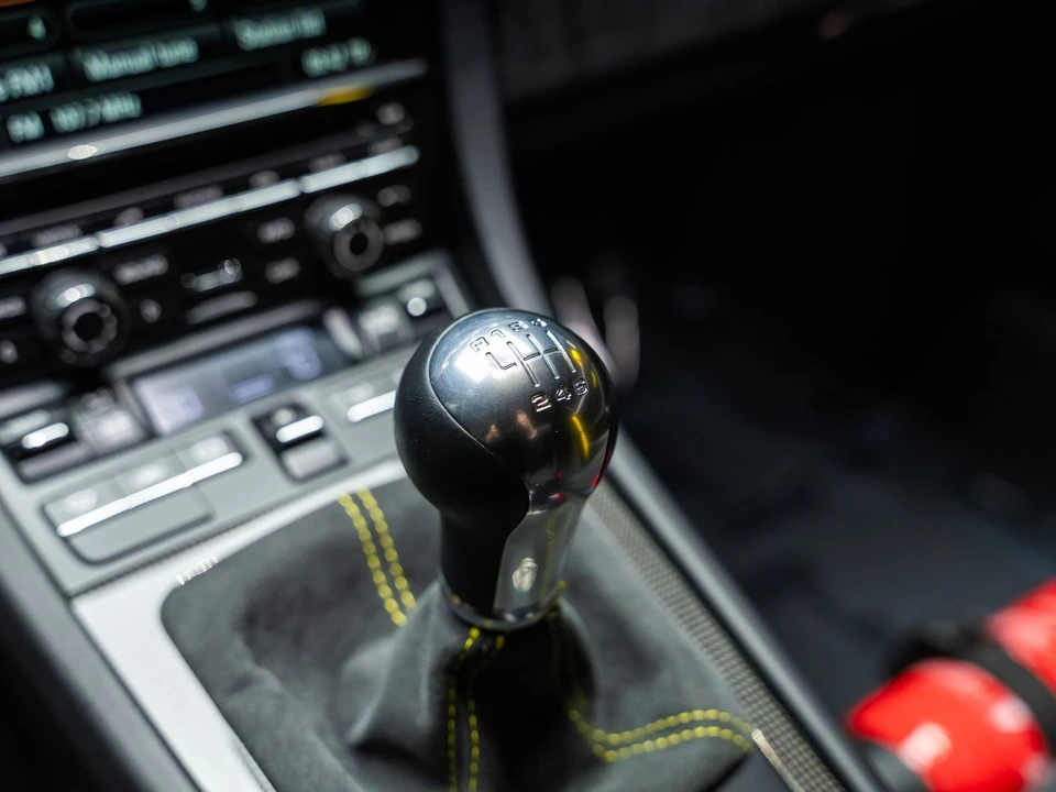 2016 Porsche 981 Cayman GT4 - Image 7 of 31