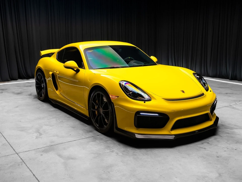 2016 Porsche 981 Cayman GT4 - Image 2 of 31