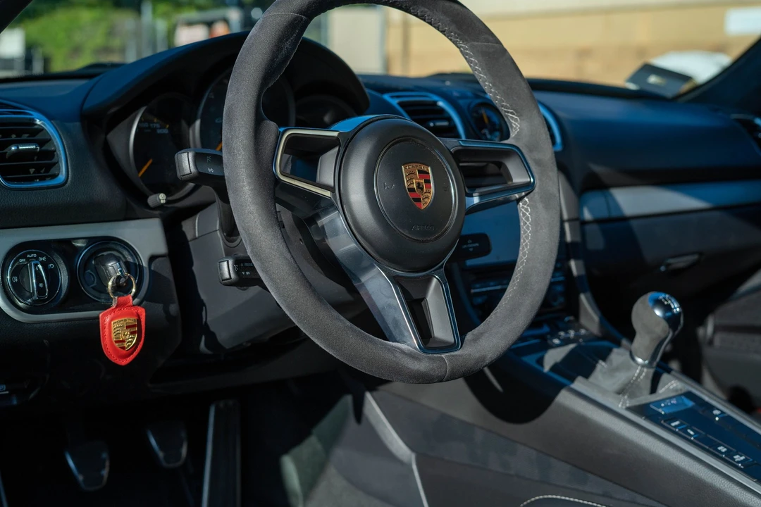 2016 Porsche 981 Cayman GT4 - Image 9 of 9