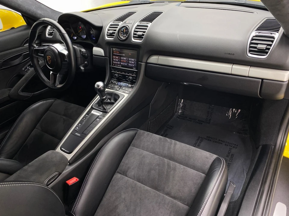 2016 Porsche 981 Cayman GT4 - Image 15 of 21